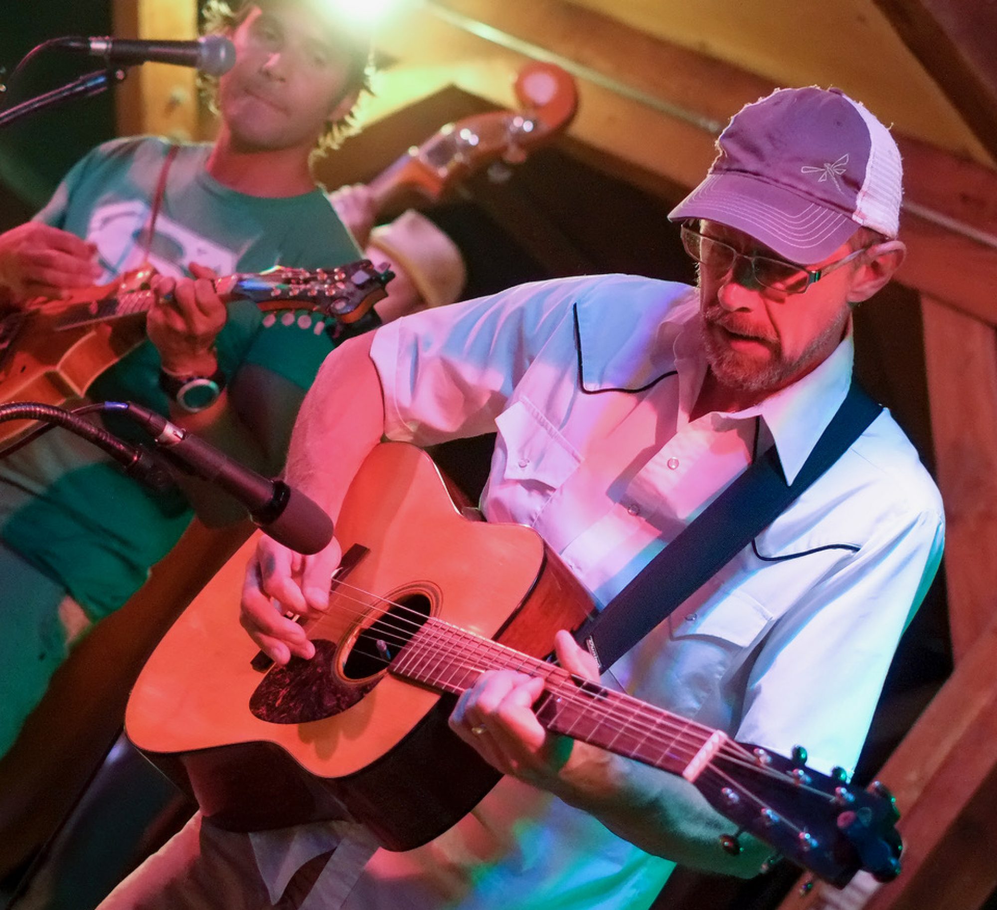 HELL ROARING STRING BAND